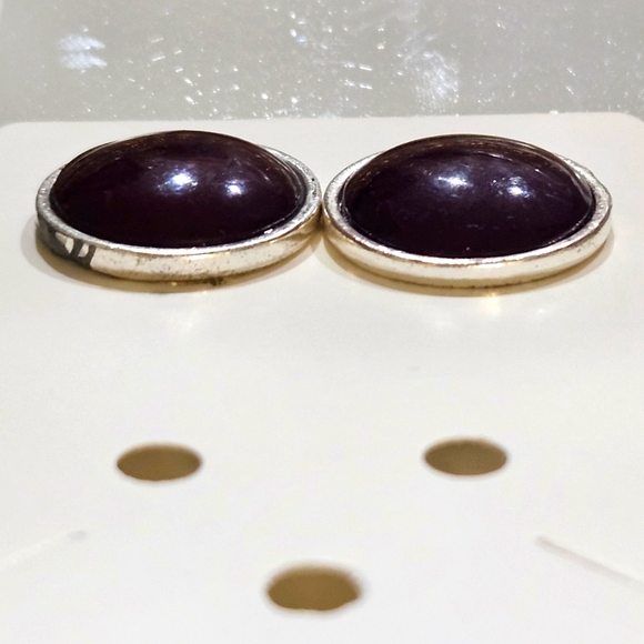 Vintage Circle Clip On Earring Set - Picture 7 of 9